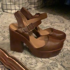 clog heels with retro 70s appeal